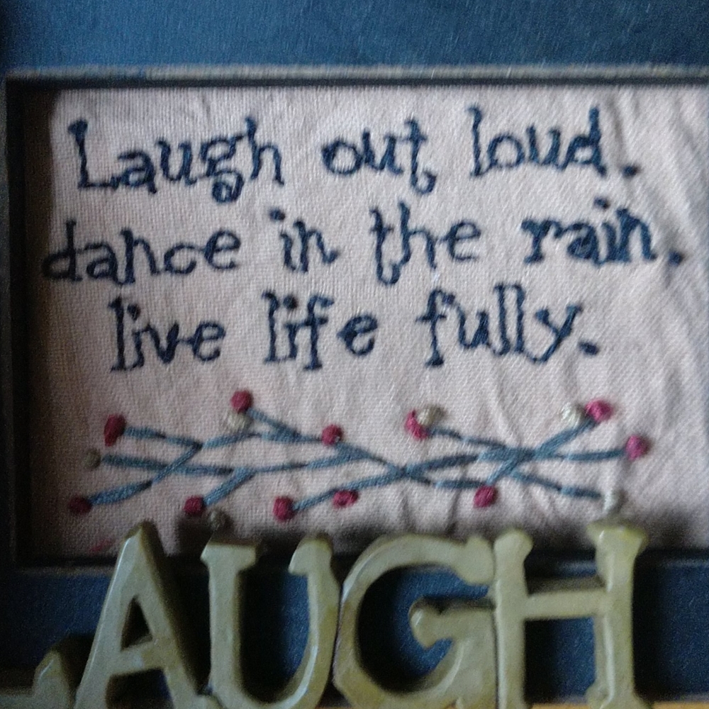 Laugh out Loud handmade accent - Picture 3 of 3